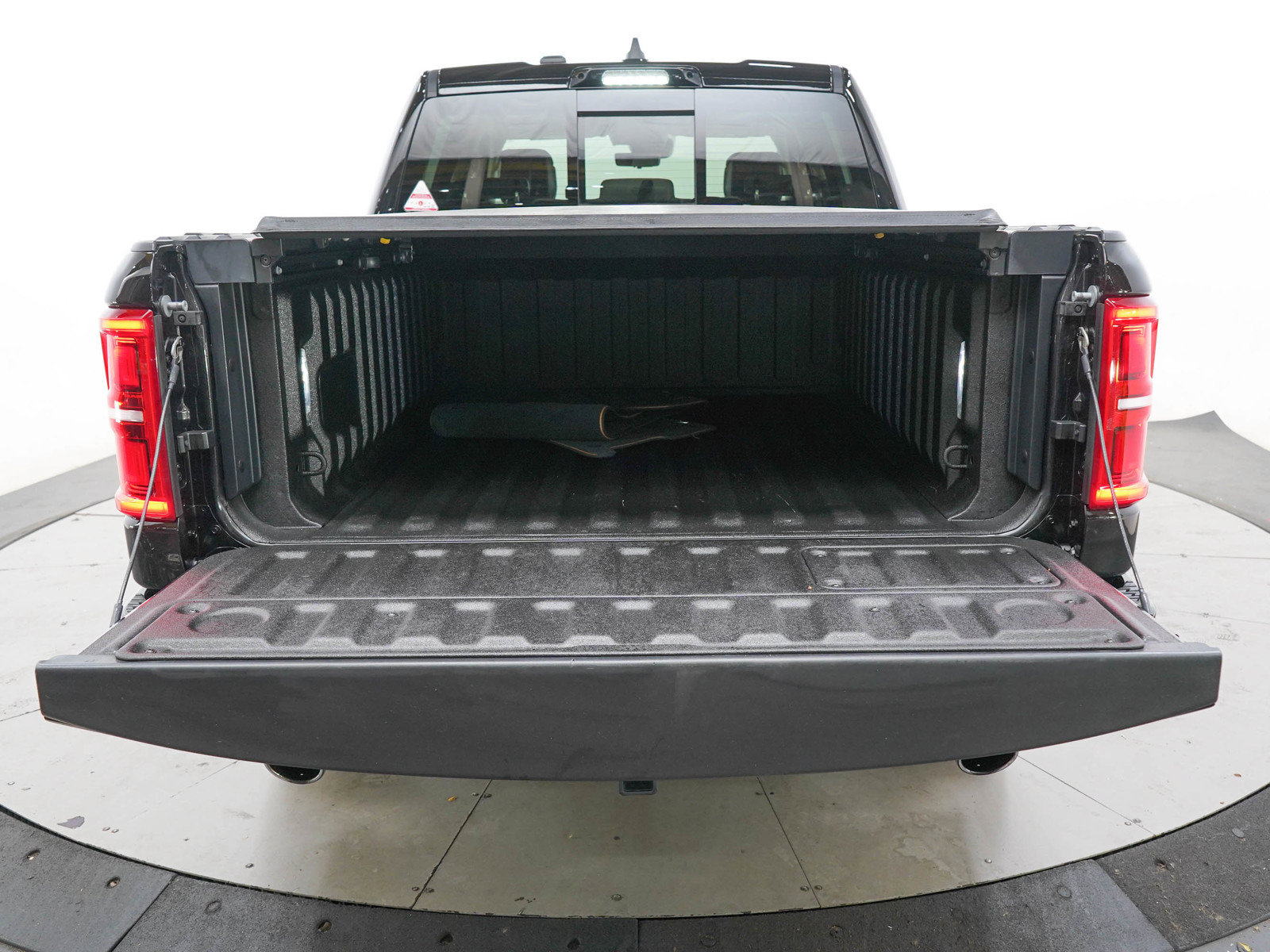 Used 2025 RAM 1500 Tungsten w/ Trailer Tow Group AWD/4WD image 19