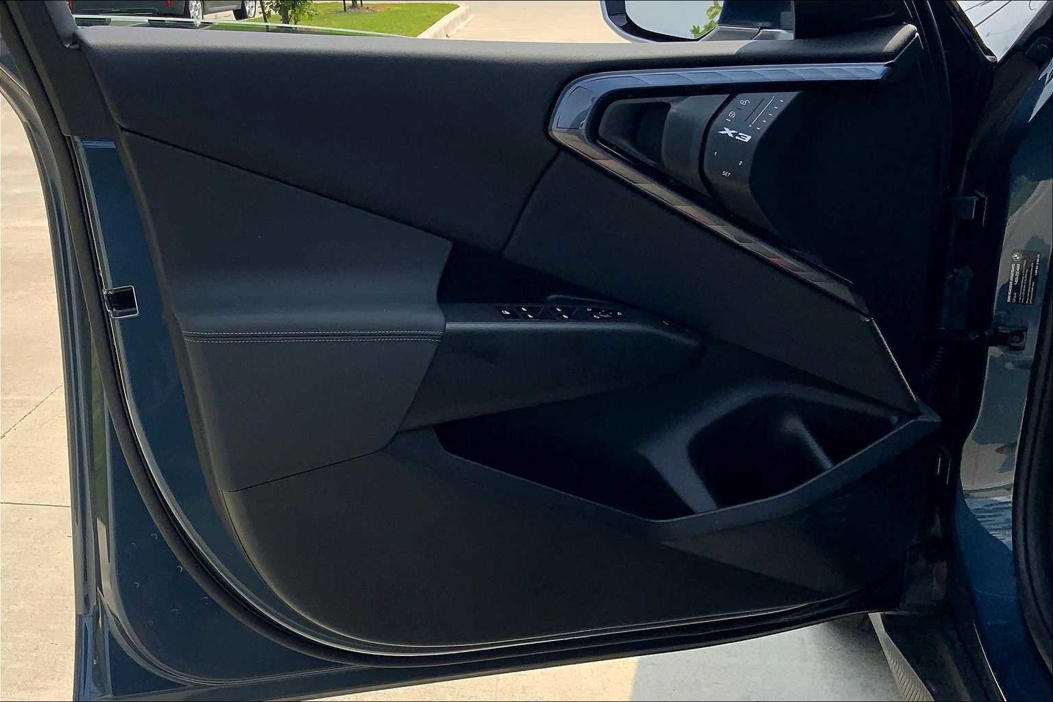 New 2025 BMW X3 xDrive30i w/ Premium Package image 10