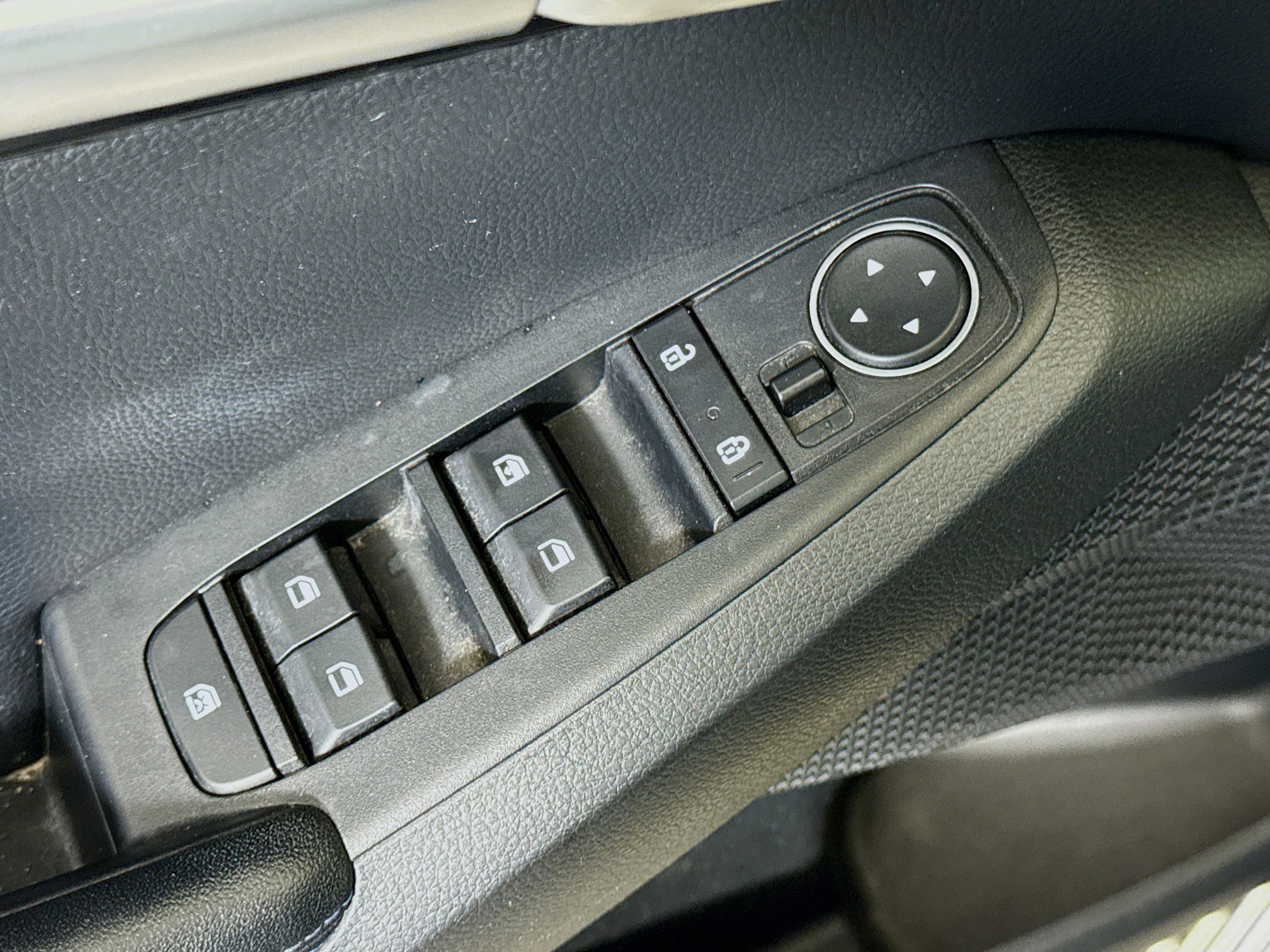 Used 2021 Kia Seltos S image 23