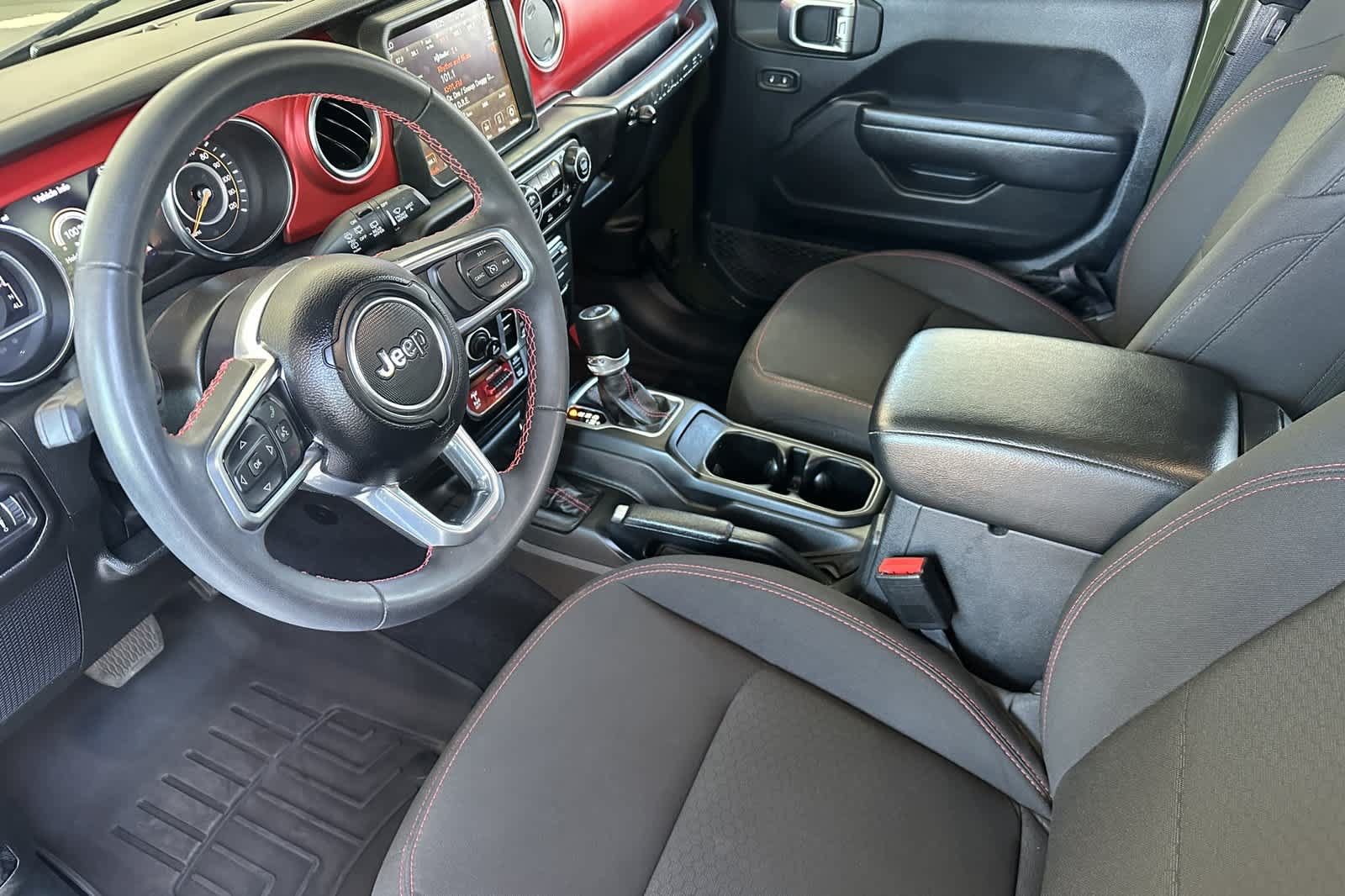 Used 2023 Jeep Wrangler Unlimited Rubicon AWD/4WD image 11