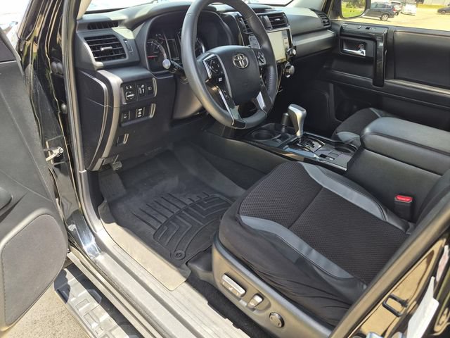 Used 2021 Toyota 4Runner TRD Off-Road AWD/4WD image 18