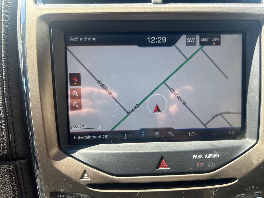 Used 2012 Lincoln MKX AWD image 18