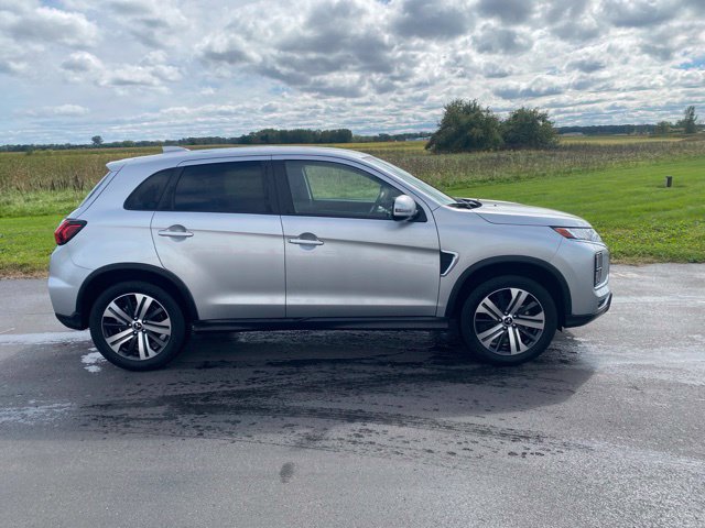 Used 2026 Mitsubishi Outlander Sport SE AWD/4WD image 2