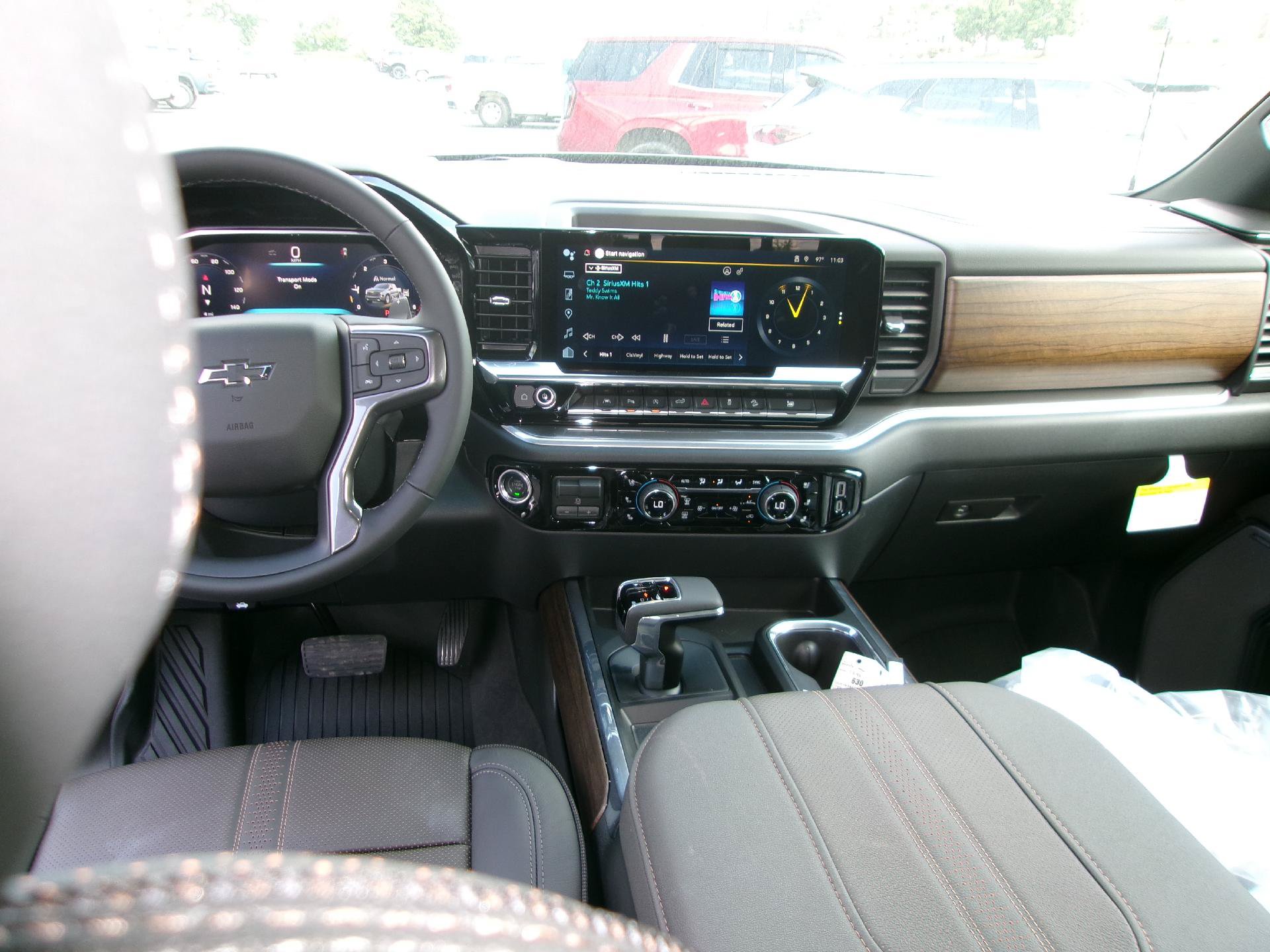 New 2026 Chevrolet Silverado 1500 High Country w/ Midnight Edition AWD/4WD image 13