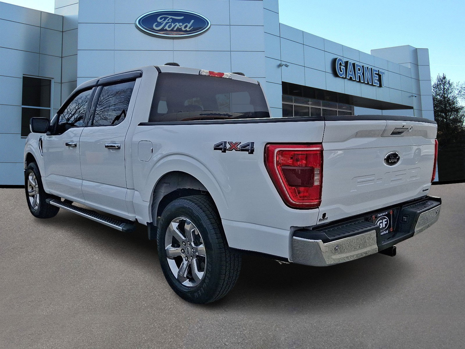Certified 2022 Ford F150 XLT w/ Equipment Group 302A High image 5