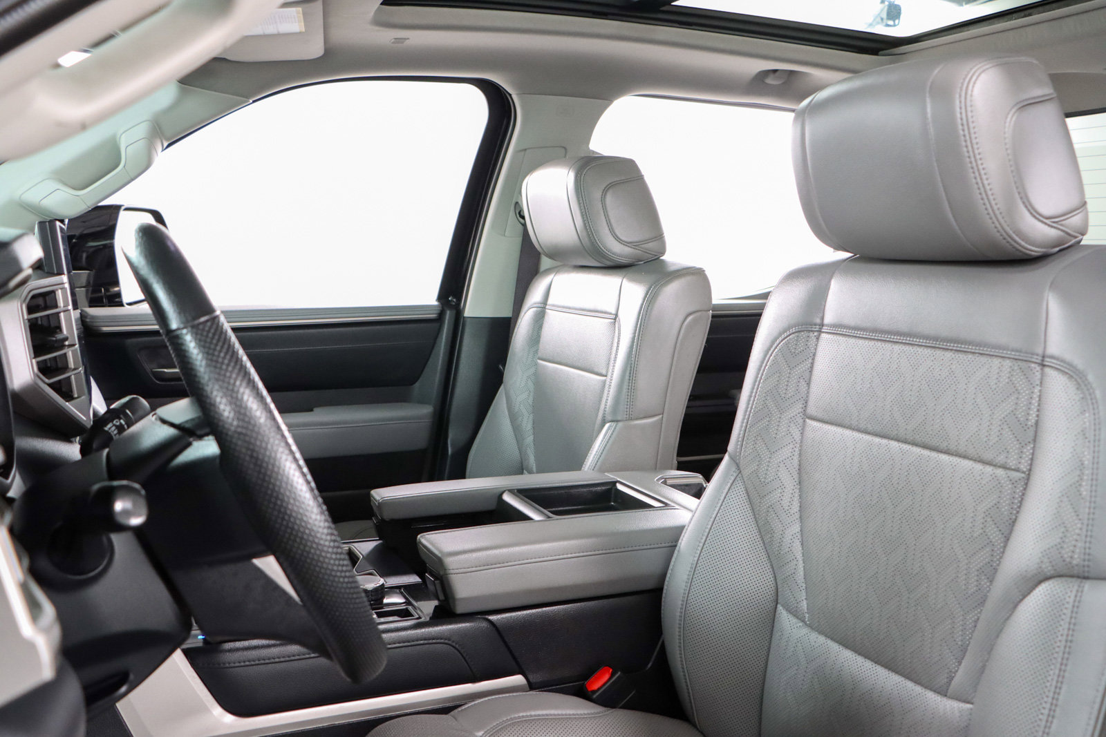 Used 2024 Toyota Tundra Limited image 25