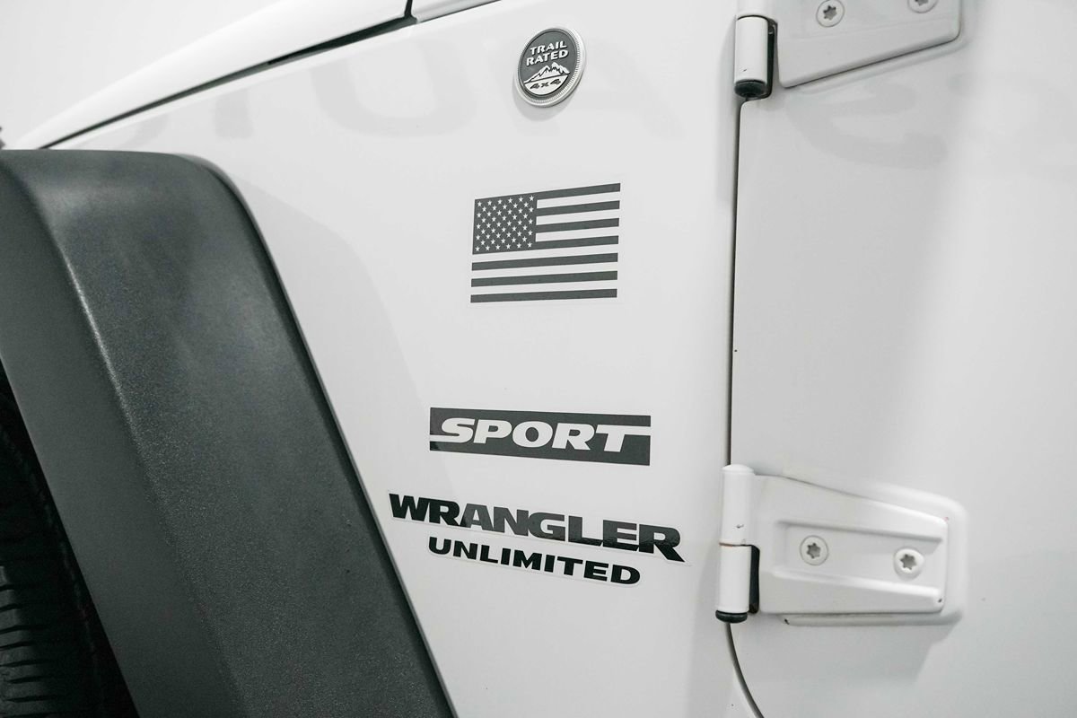 Used 2015 Jeep Wrangler Unlimited Sport w/ Quick Order Package 24S AWD/4WD image 11