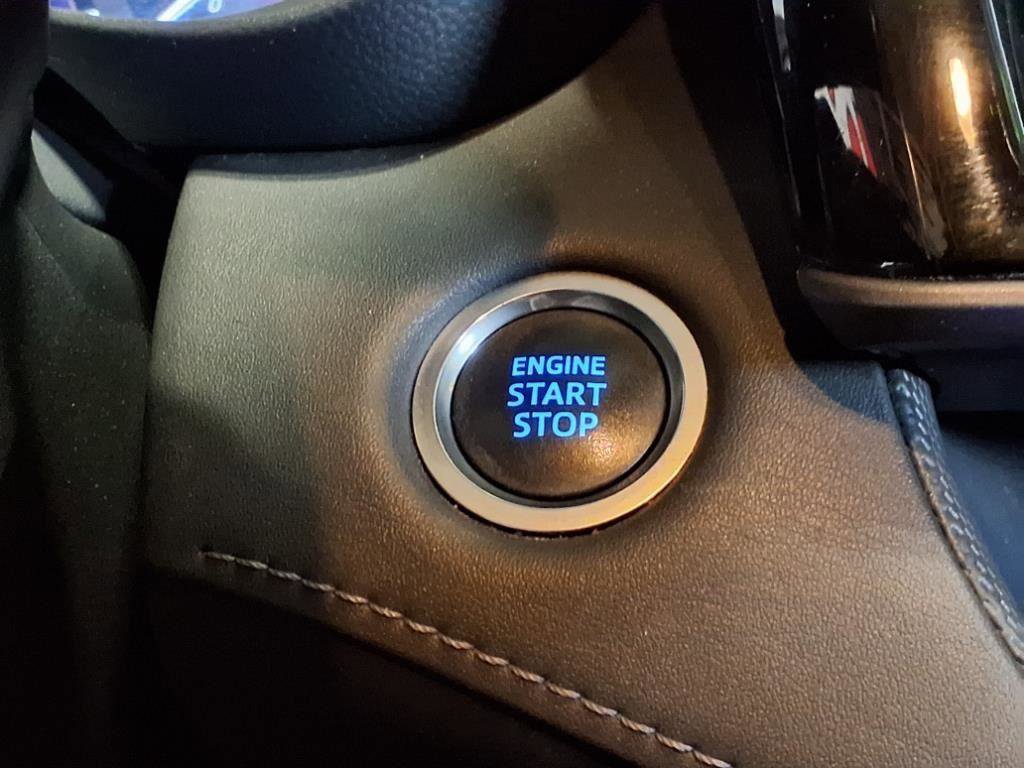 Used 2020 Toyota Highlander Limited image 29