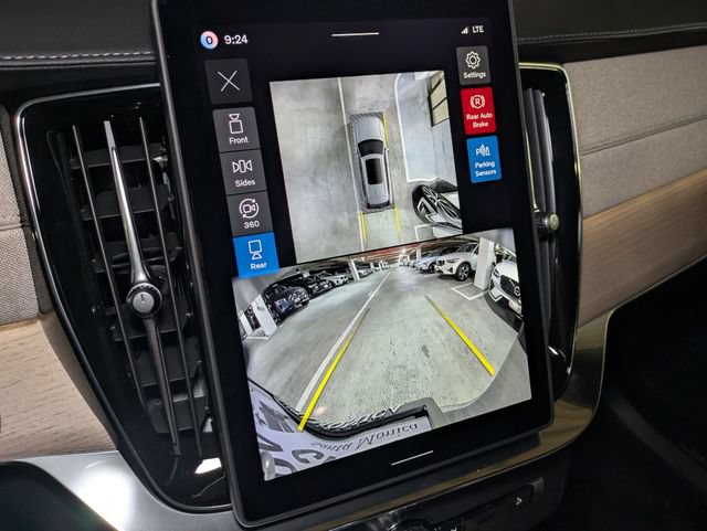 New 2026 Volvo XC90 B6 Plus w/ Protection Package AWD/4WD image 23