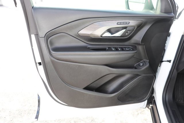 Used 2023 GMC Terrain SLT image 8