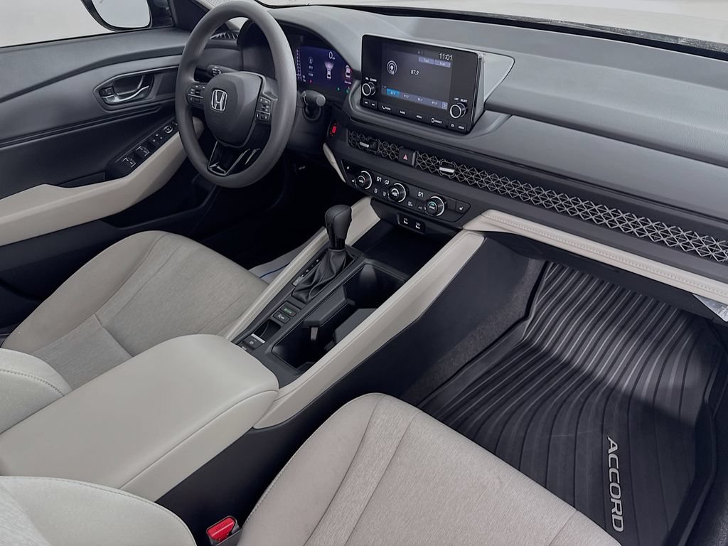 Used 2024 Honda Accord EX image 34