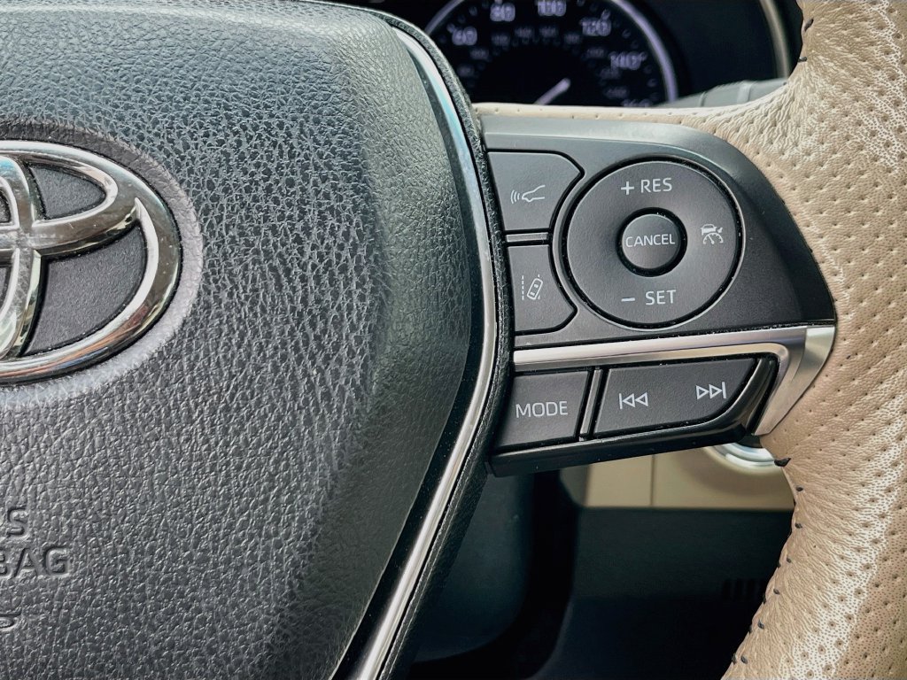 Used 2019 Toyota Avalon Limited w/ Advanced Safety Package FWD image 19