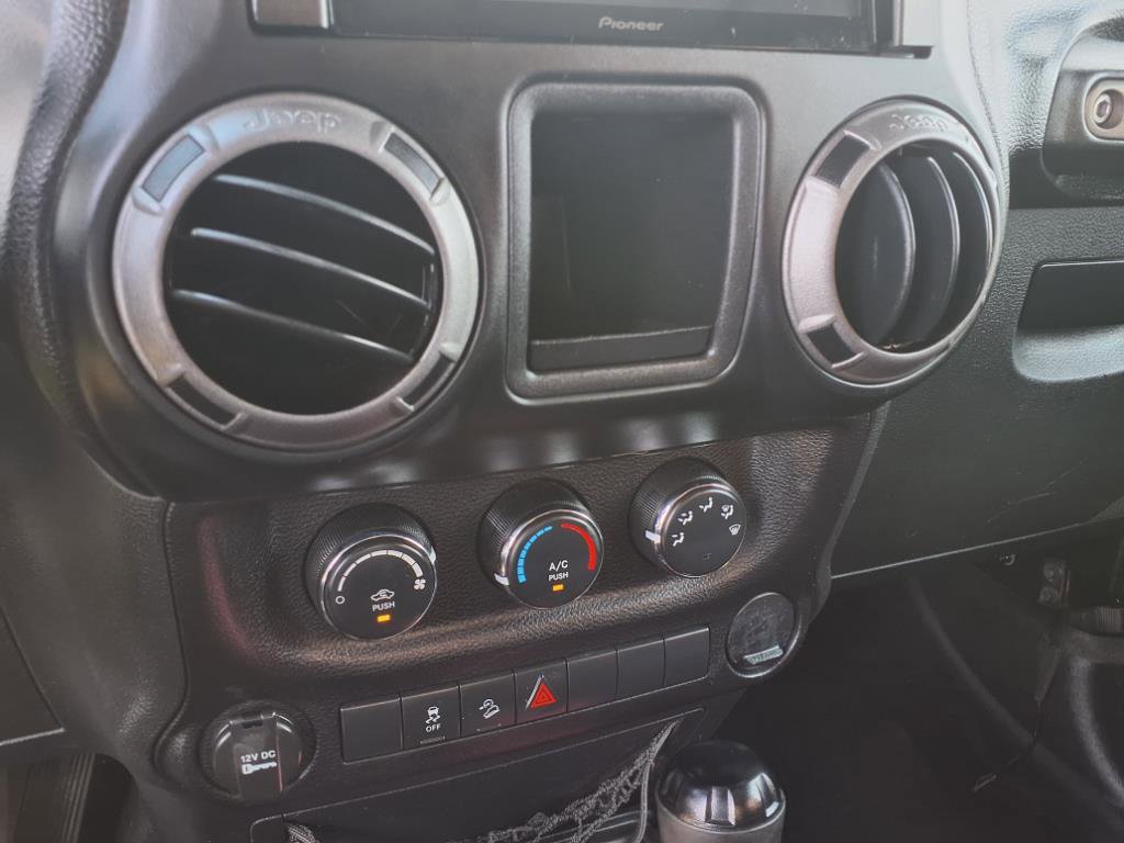 Used 2013 Jeep Wrangler Freedom Edition image 7