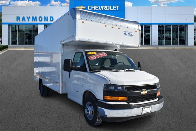 New 2025 Chevrolet Express 3500 w/ Power Convenience Package image 9