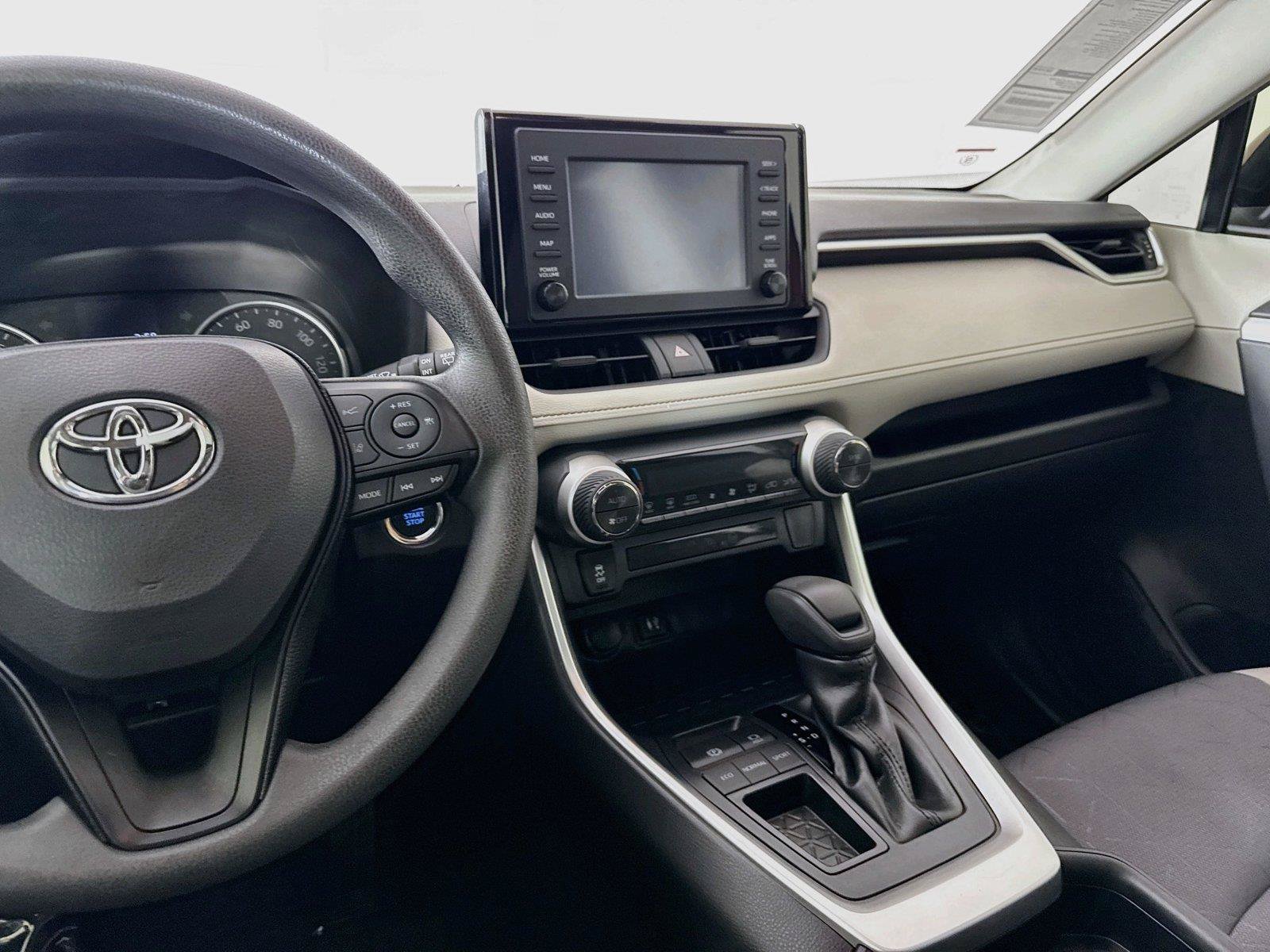 Used 2019 Toyota RAV4 XLE FWD image 30