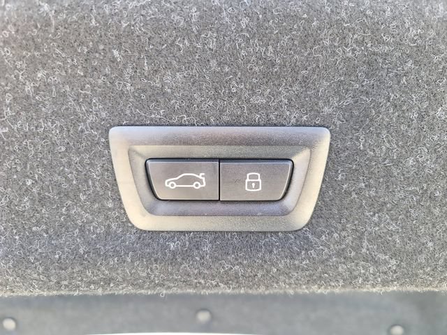 Used 2026 BMW 330i xDrive Sedan AWD/4WD image 8