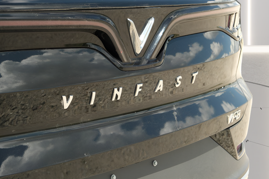 New 2025 VinFast VF 8 Plus AWD/4WD image 30