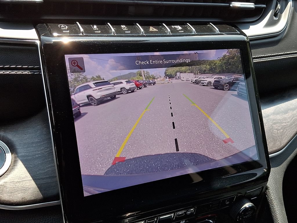 Used 2022 Jeep Grand Cherokee Limited AWD/4WD image 4