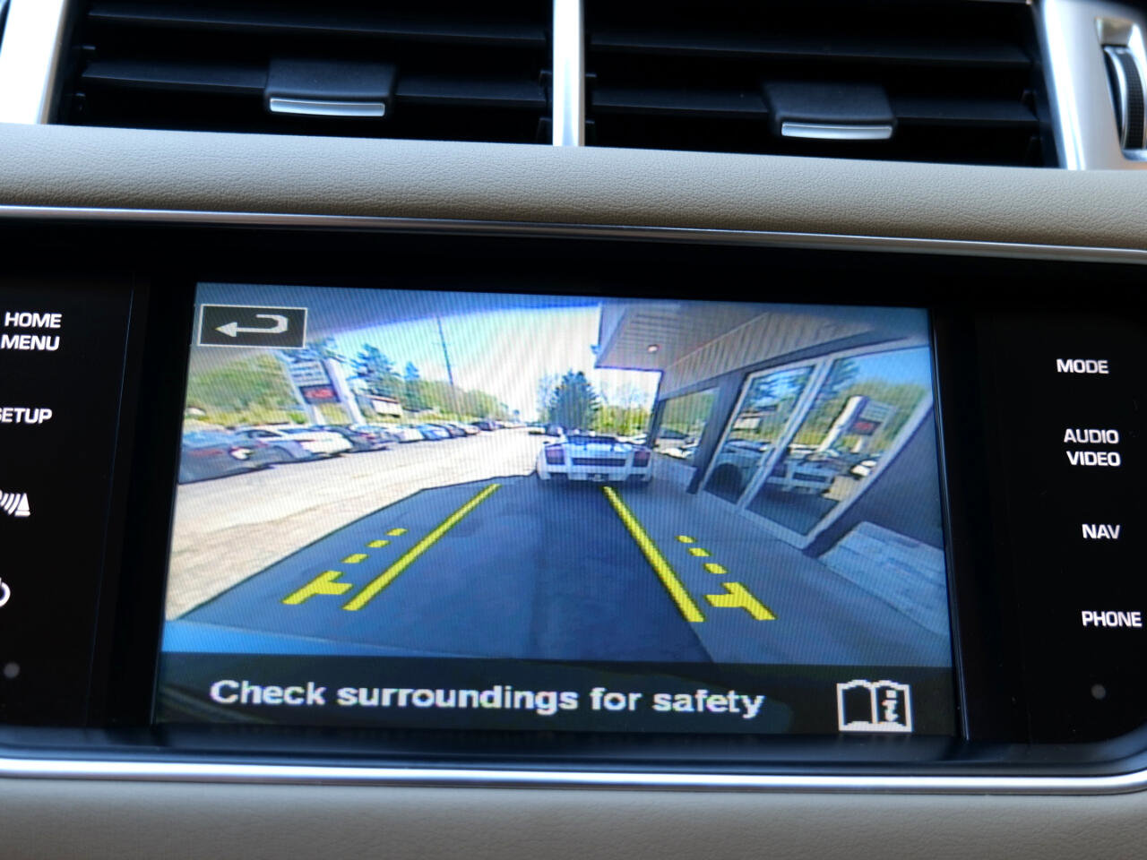 Used 2015 Land Rover Range Rover Sport HSE image 24