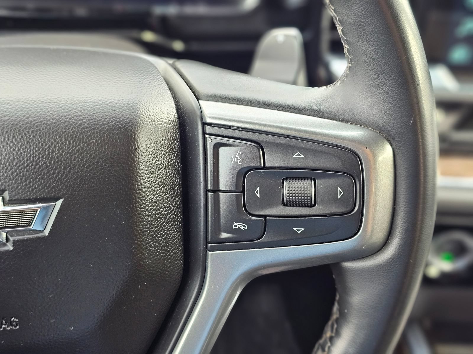 Used 2024 Chevrolet Silverado 1500 LT Trail Boss w/ LPO, Dark Essentials Package AWD/4WD image 18