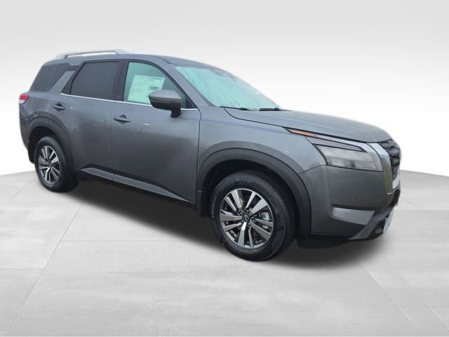 New 2025 Nissan Pathfinder SL image 1