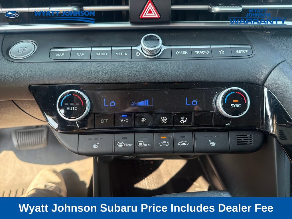Used 2022 Hyundai Elantra Limited FWD image 25