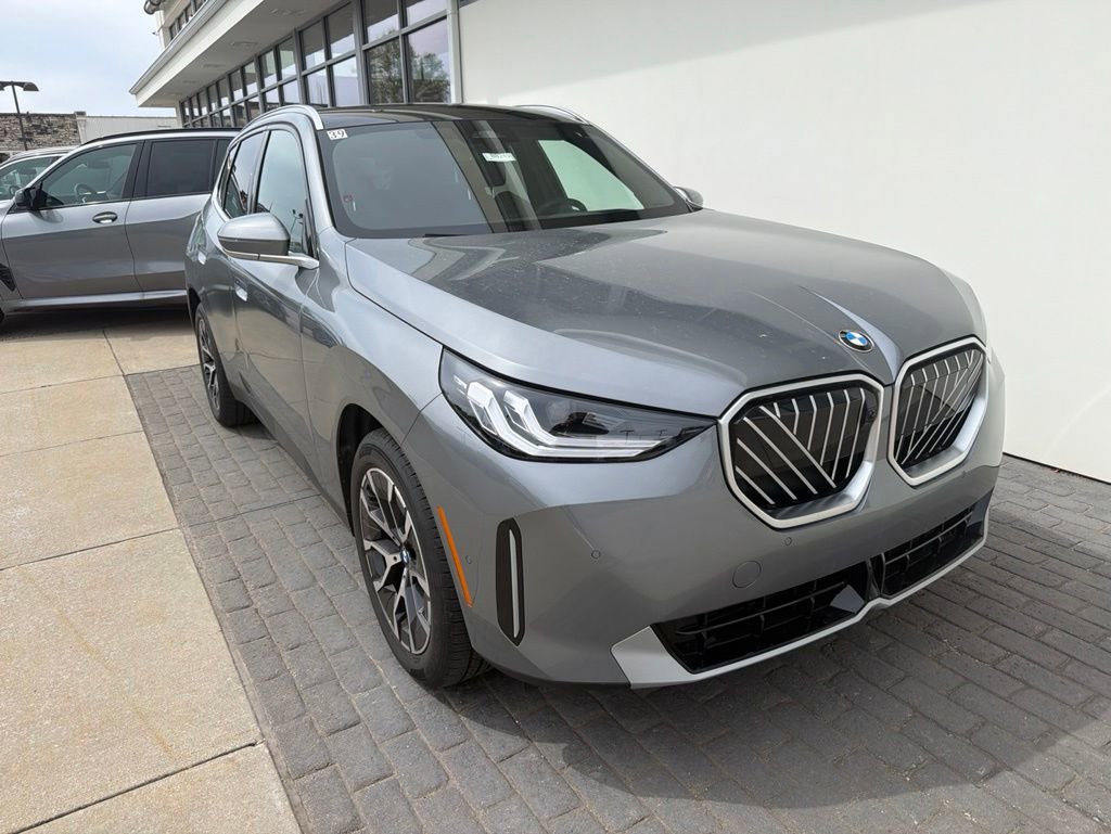 New 2025 BMW X3 xDrive30 w/ Premium Package