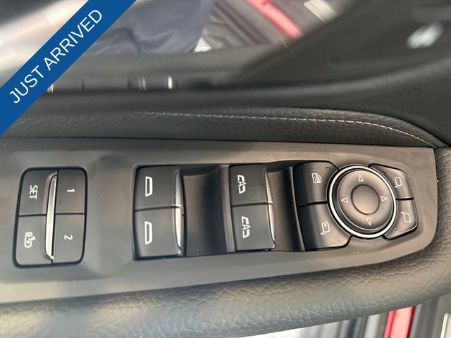 Used 2024 GMC Yukon Denali w/ Advanced Technology Package image 13