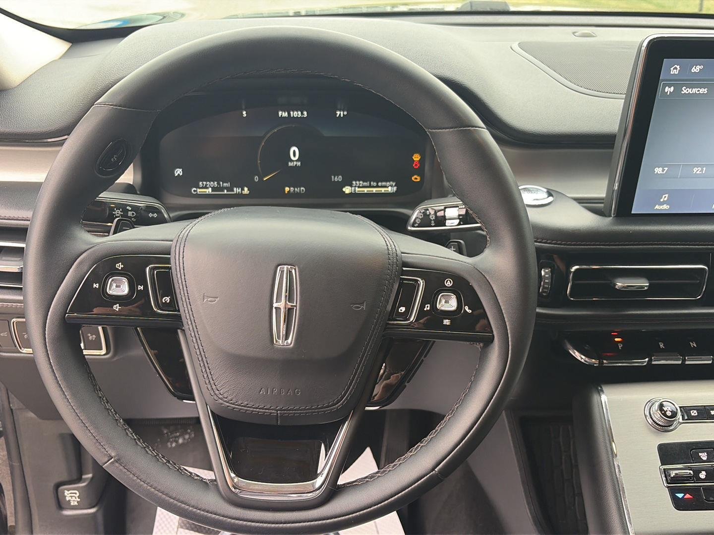 Used 2022 Lincoln Aviator AWD w/ Premium Package image 17