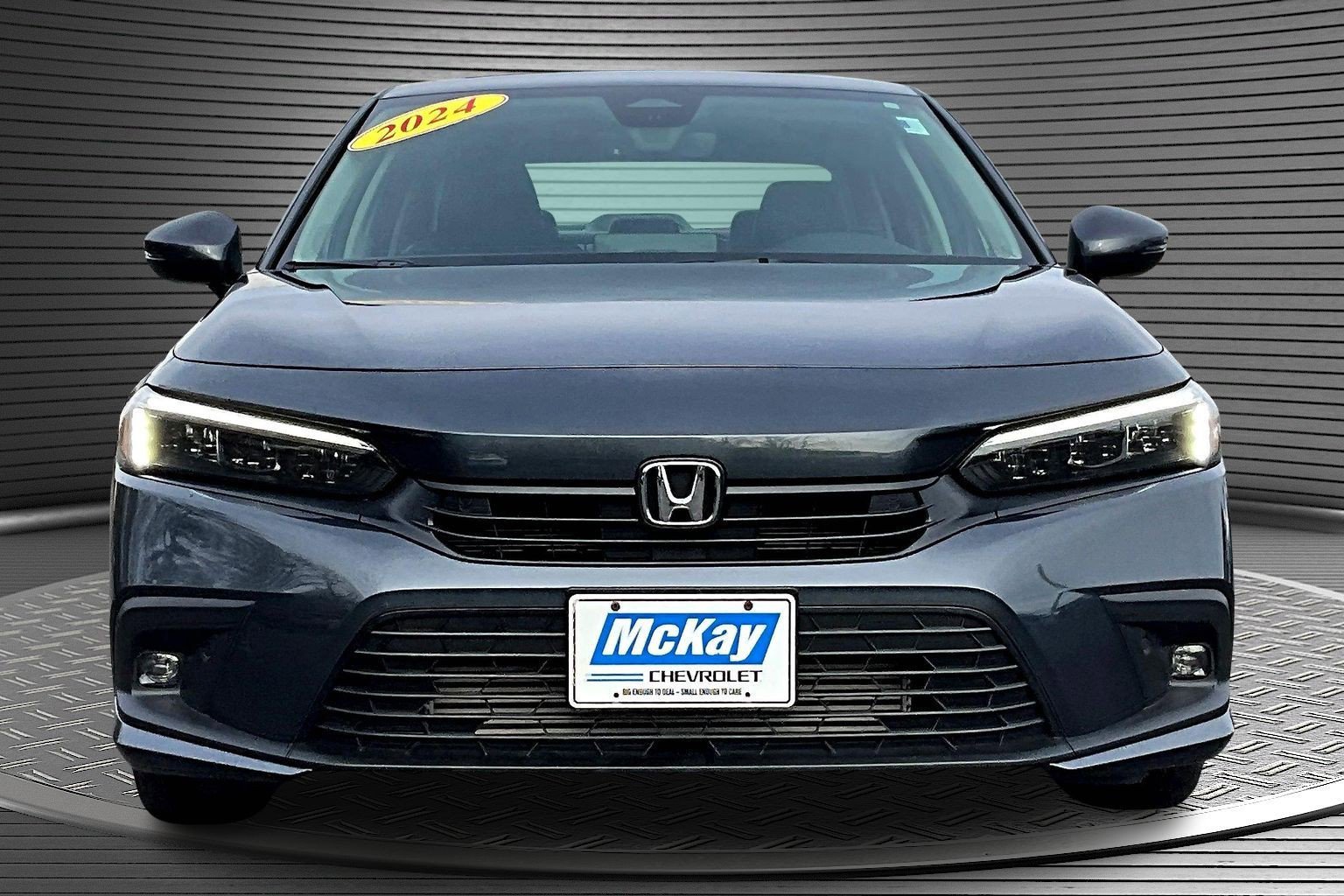 Used 2024 Honda Civic Touring image 2