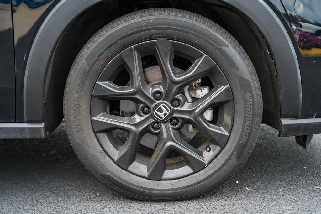 Used 2025 Honda HR-V Sport image 12