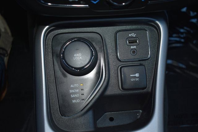 Used 2018 Jeep Compass Latitude w/ Popular Equipment Group image 28