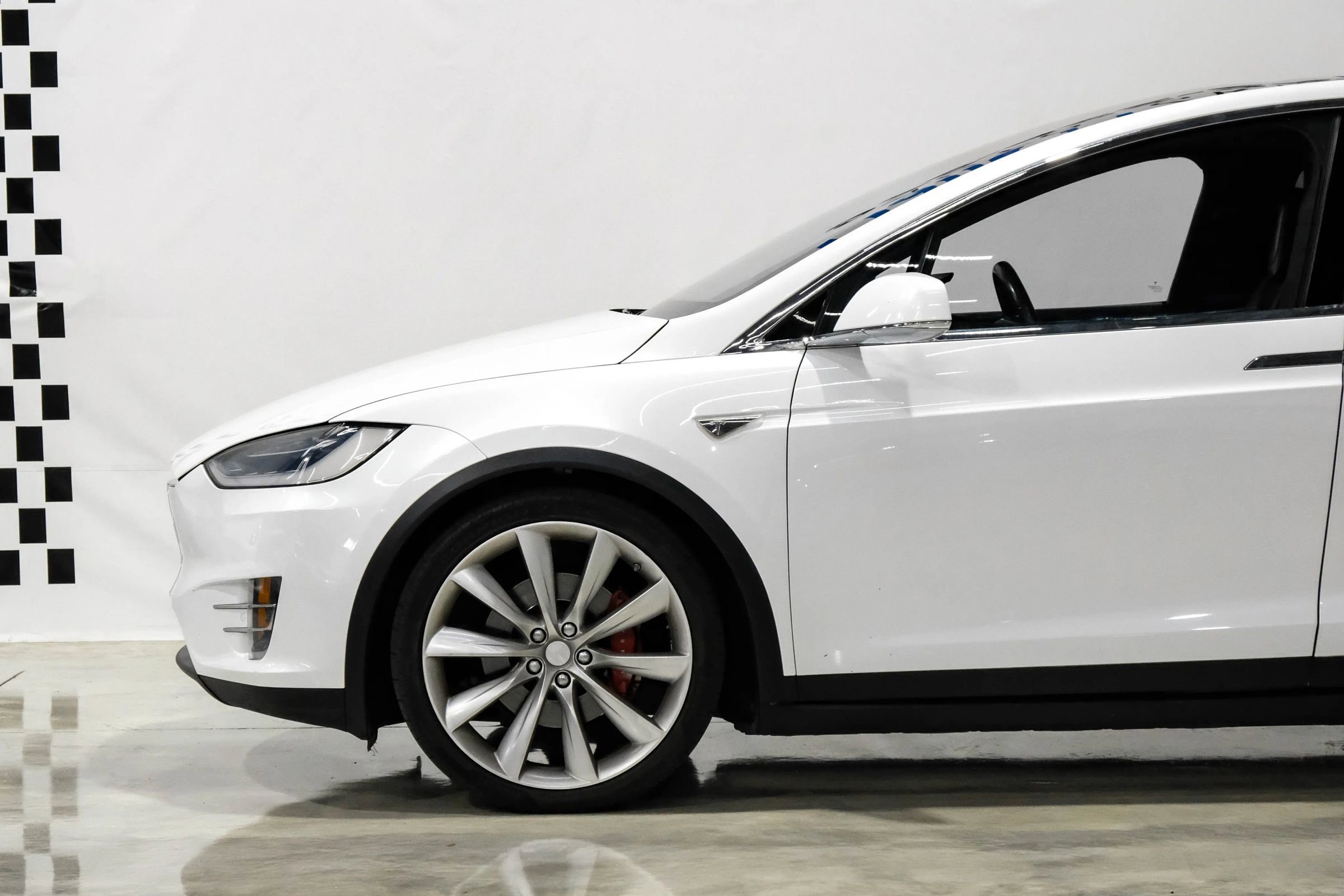 Used 2016 Tesla Model X P90D image 10