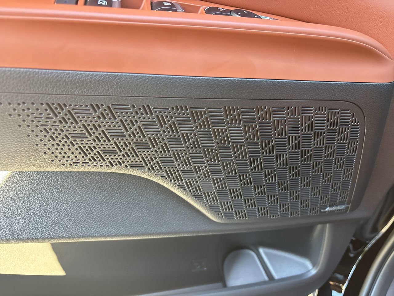 Used 2026 Kia Carnival SX Prestige image 13