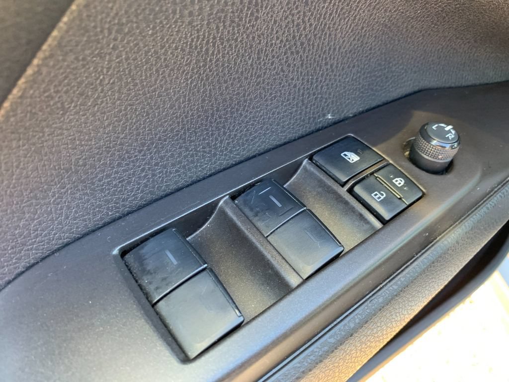 Used 2023 Toyota Camry SE w/ Cold Weather Package FWD image 13