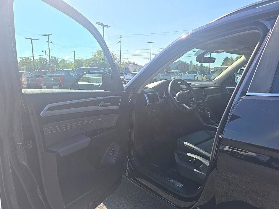 Used 2022 Volkswagen Atlas SE image 9