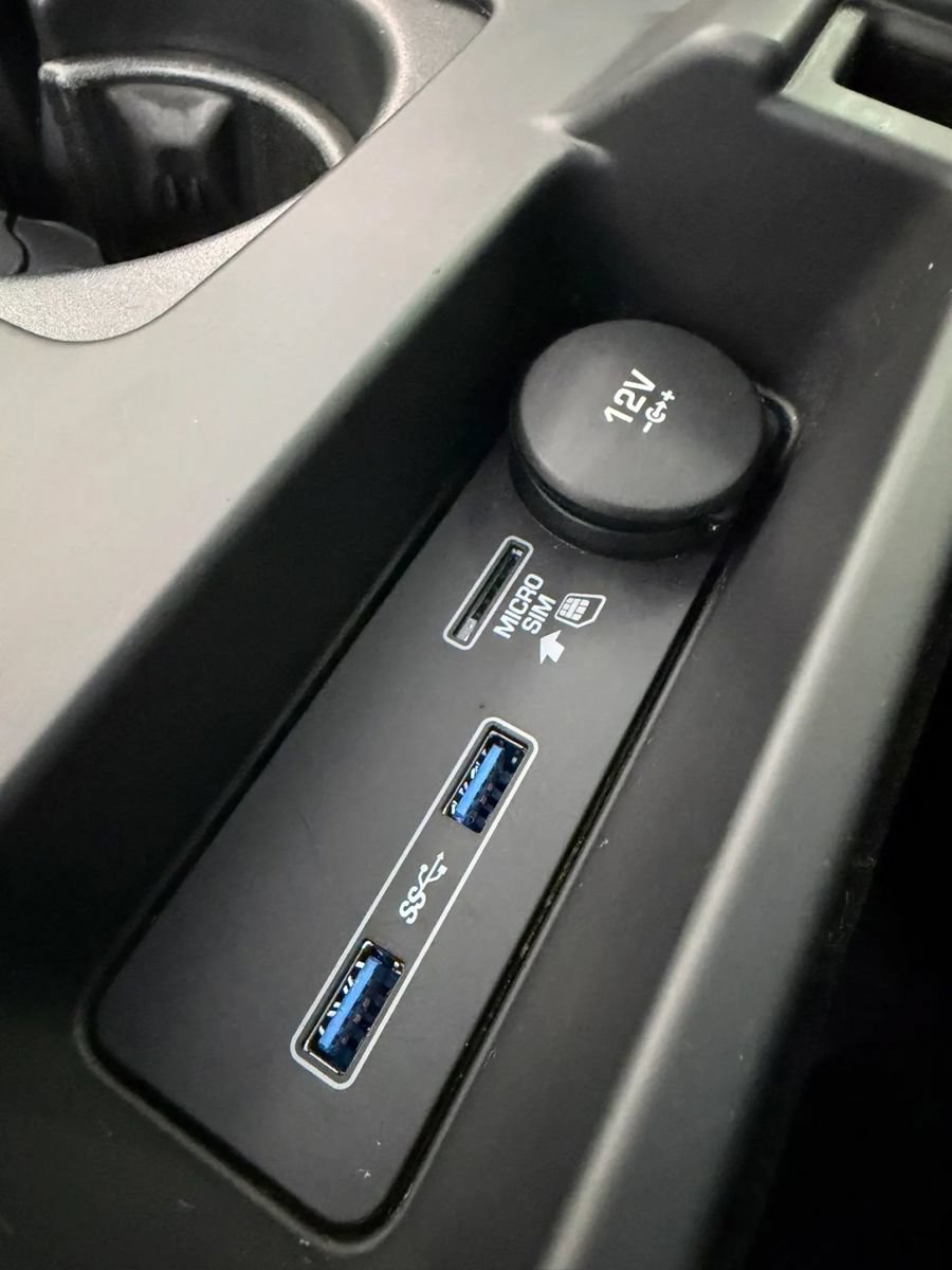 Used 2020 Land Rover Discovery SE AWD/4WD image 43