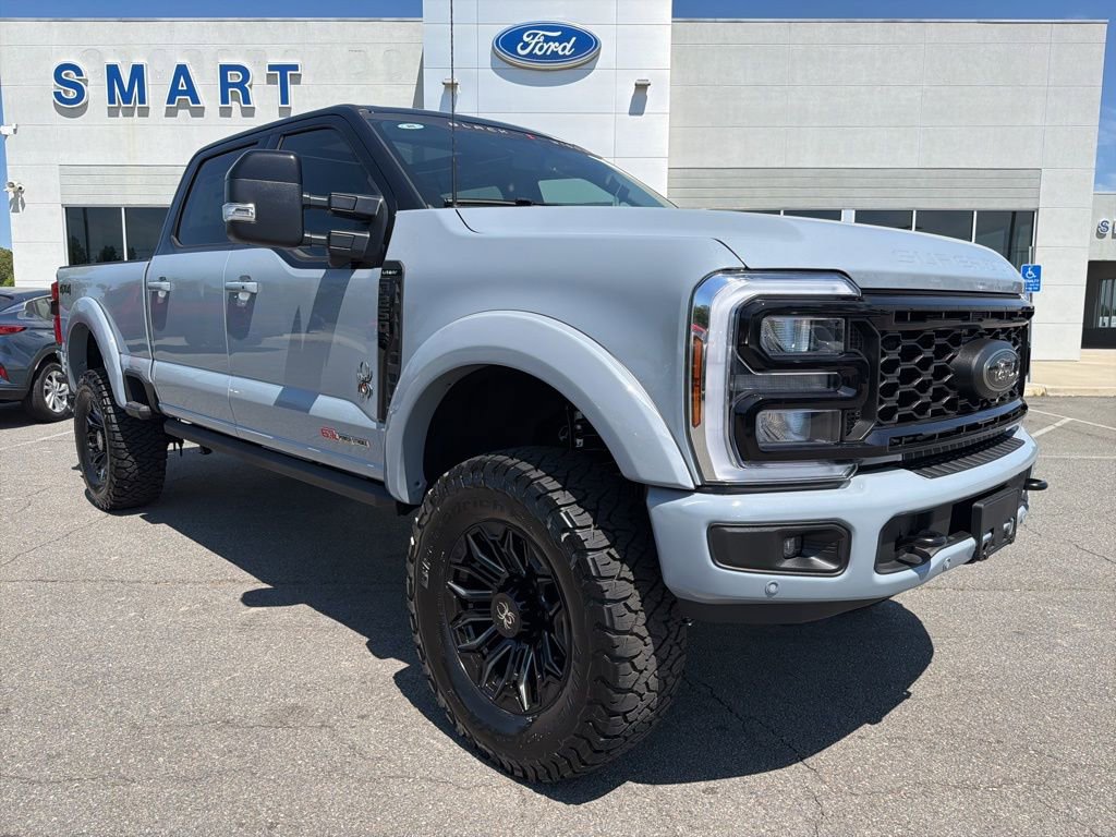 New 2026 Ford F250 Lariat w/ Black Appearance Package