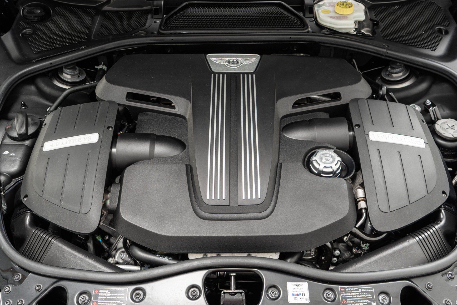 Used 2017 Bentley Flying Spur S V8 AWD/4WD image 12