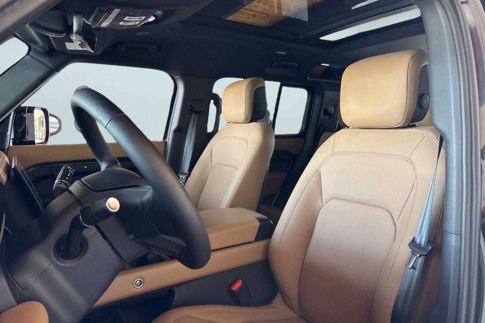 Certified 2026 Land Rover Defender 110 X-Dynamic SE AWD/4WD image 26