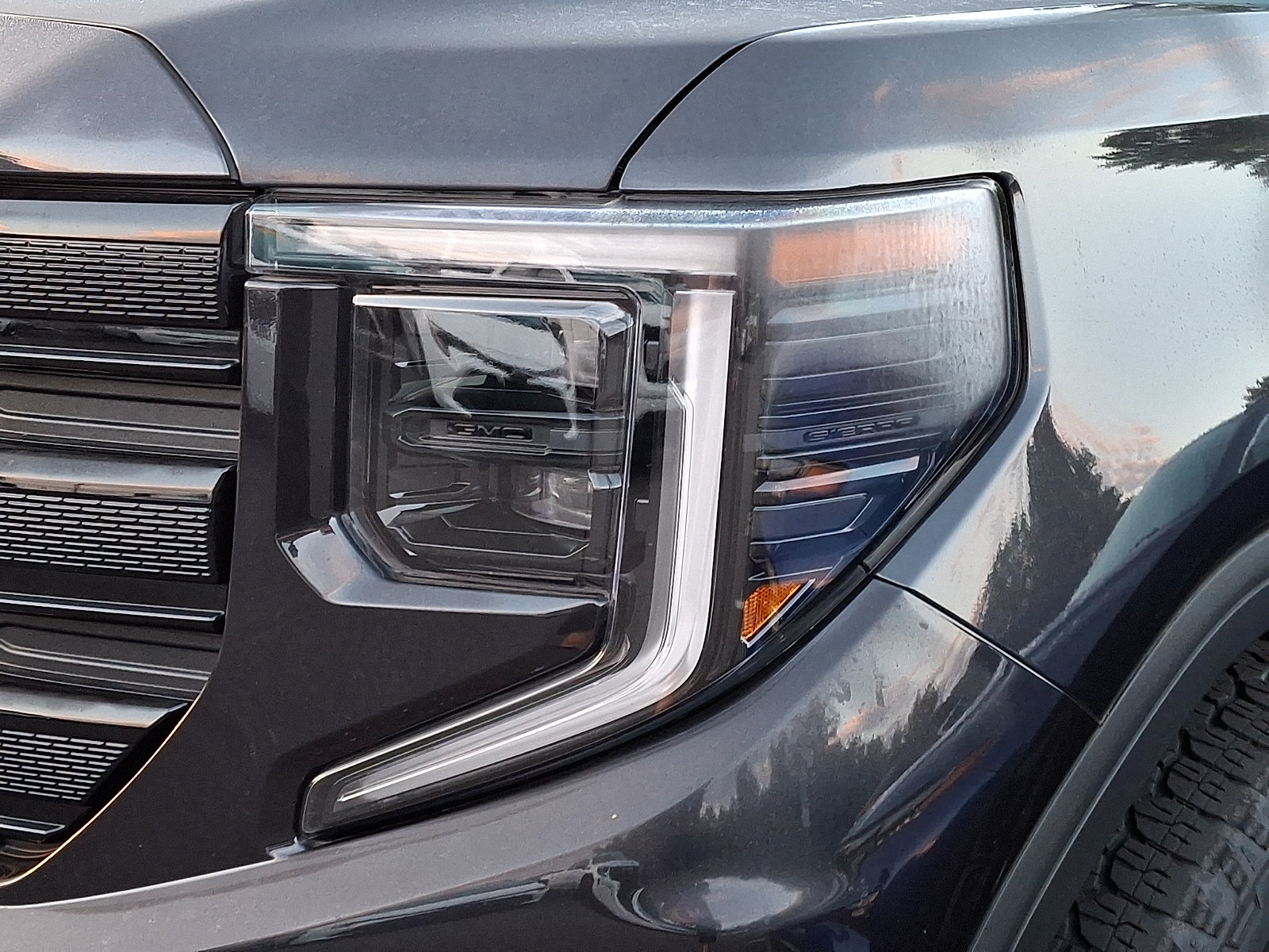 Certified 2024 GMC Sierra 1500 Elevation w/ X31 Off-Road Package AWD/4WD image 9