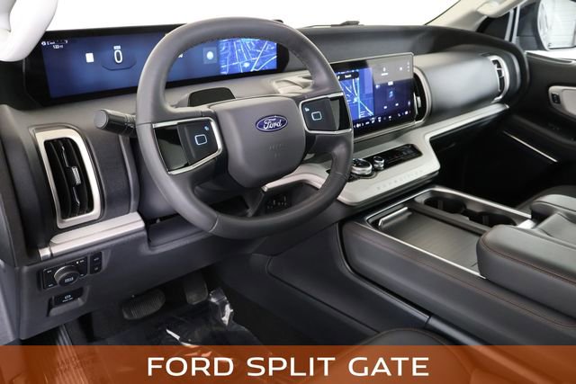 Used 2025 Ford Expedition Active image 27