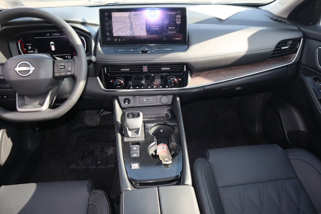 Certified 2025 Nissan Rogue Platinum image 19