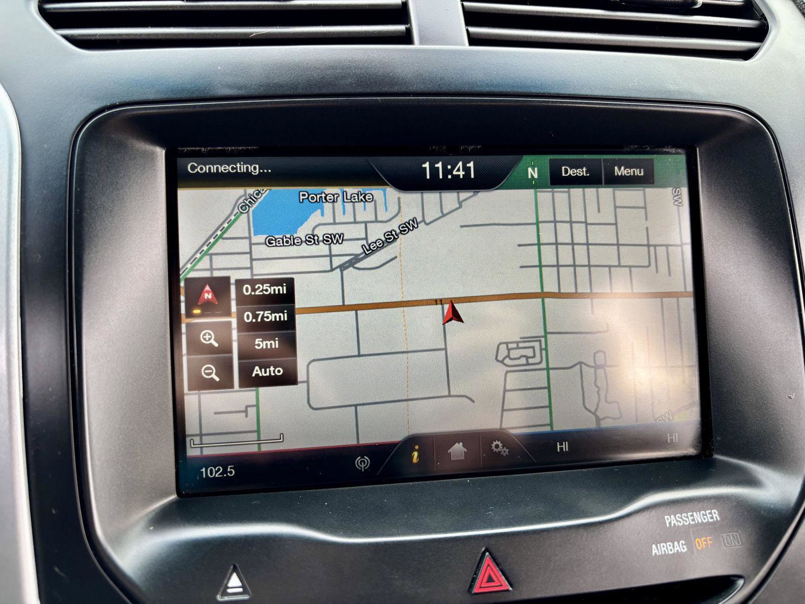 Used 2015 Ford Explorer XLT image 4