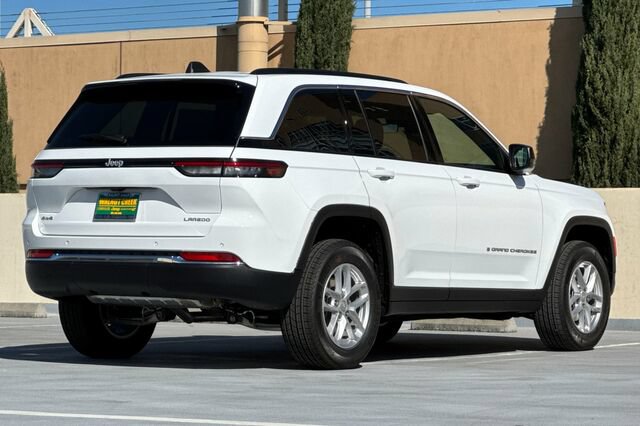 New 2026 Jeep Grand Cherokee Laredo X AWD/4WD image 4