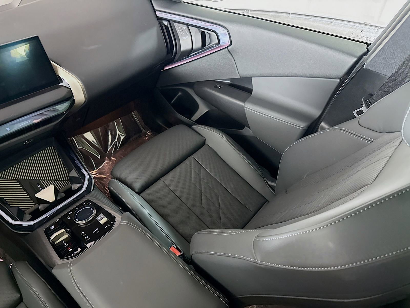 Used 2025 BMW X3 xDrive30i w/ Convenience Package image 23