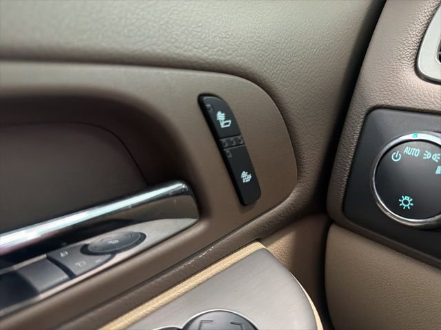 Used 2013 Chevrolet Avalanche LT w/ Suspension Package, Off-Road image 30