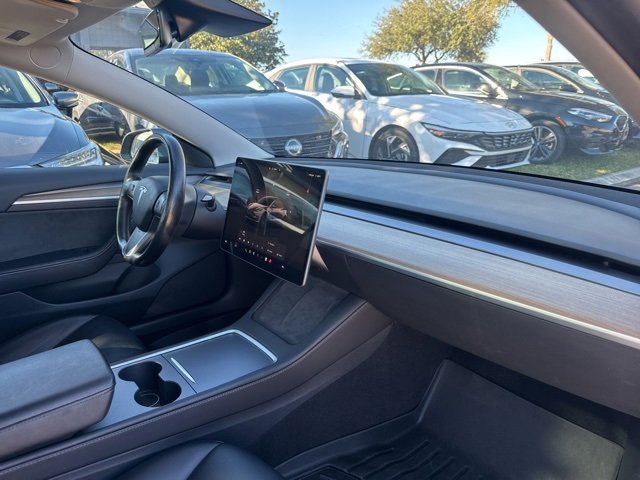 Used 2023 Tesla Model 3 Standard Range image 8