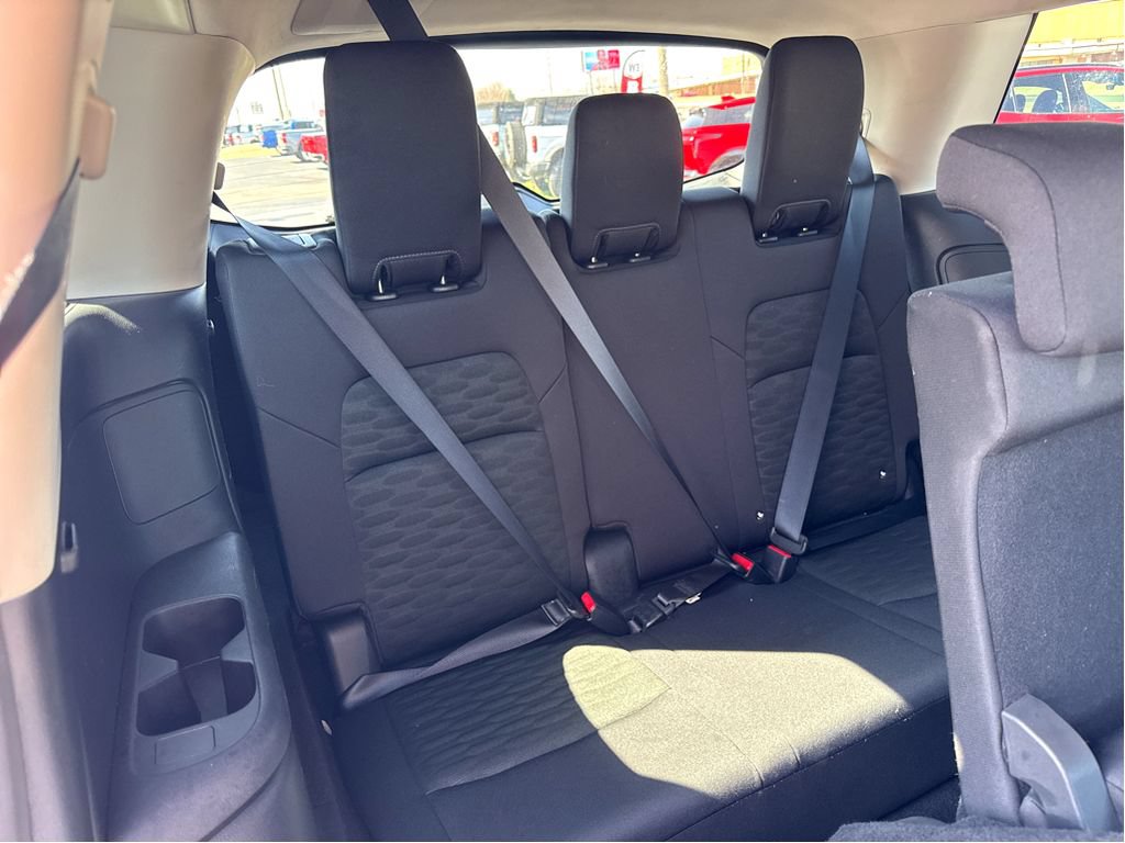Used 2025 Nissan Pathfinder SV AWD/4WD image 9