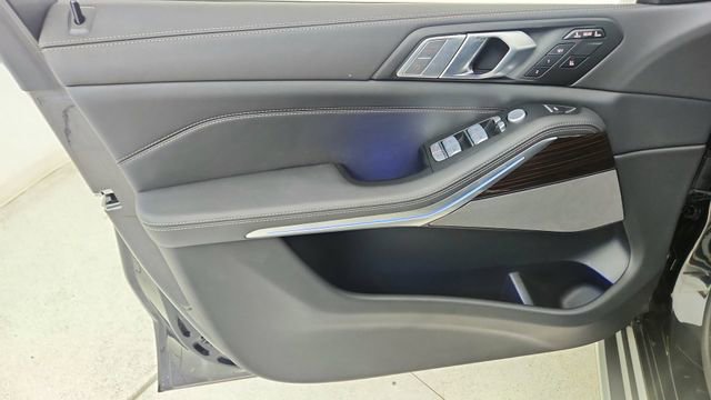 Used 2026 BMW X7 xDrive40i image 38